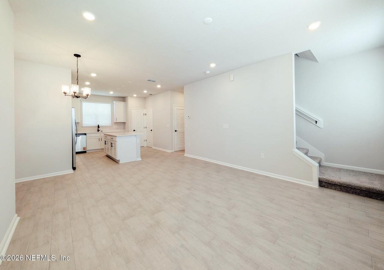 162 Barstow Pl - Photo 5 of 19