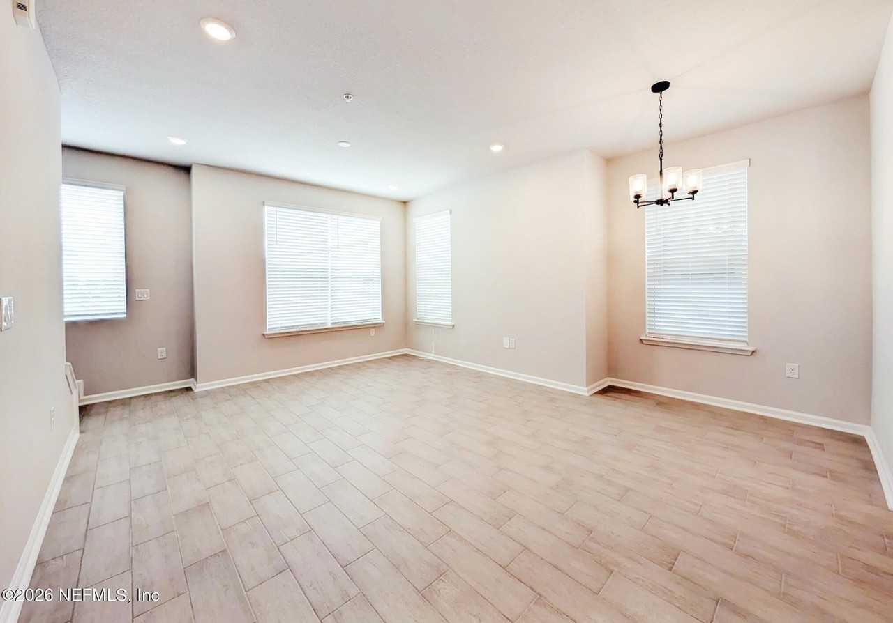 162 Barstow Pl - Photo 6 of 19