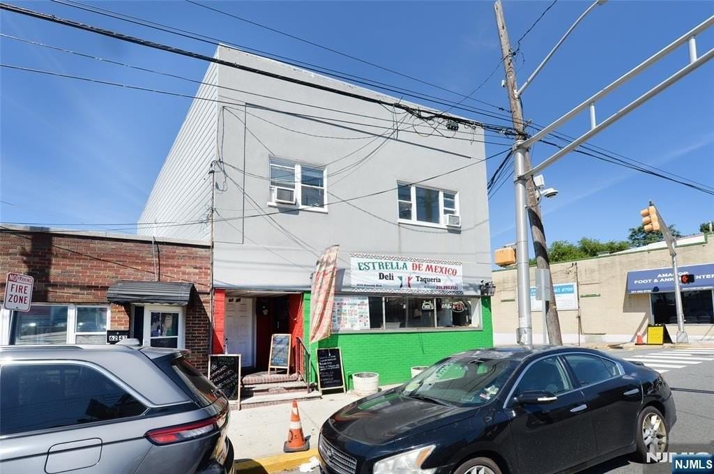 6245 Kennedy Blvd - Photo 3 of 13