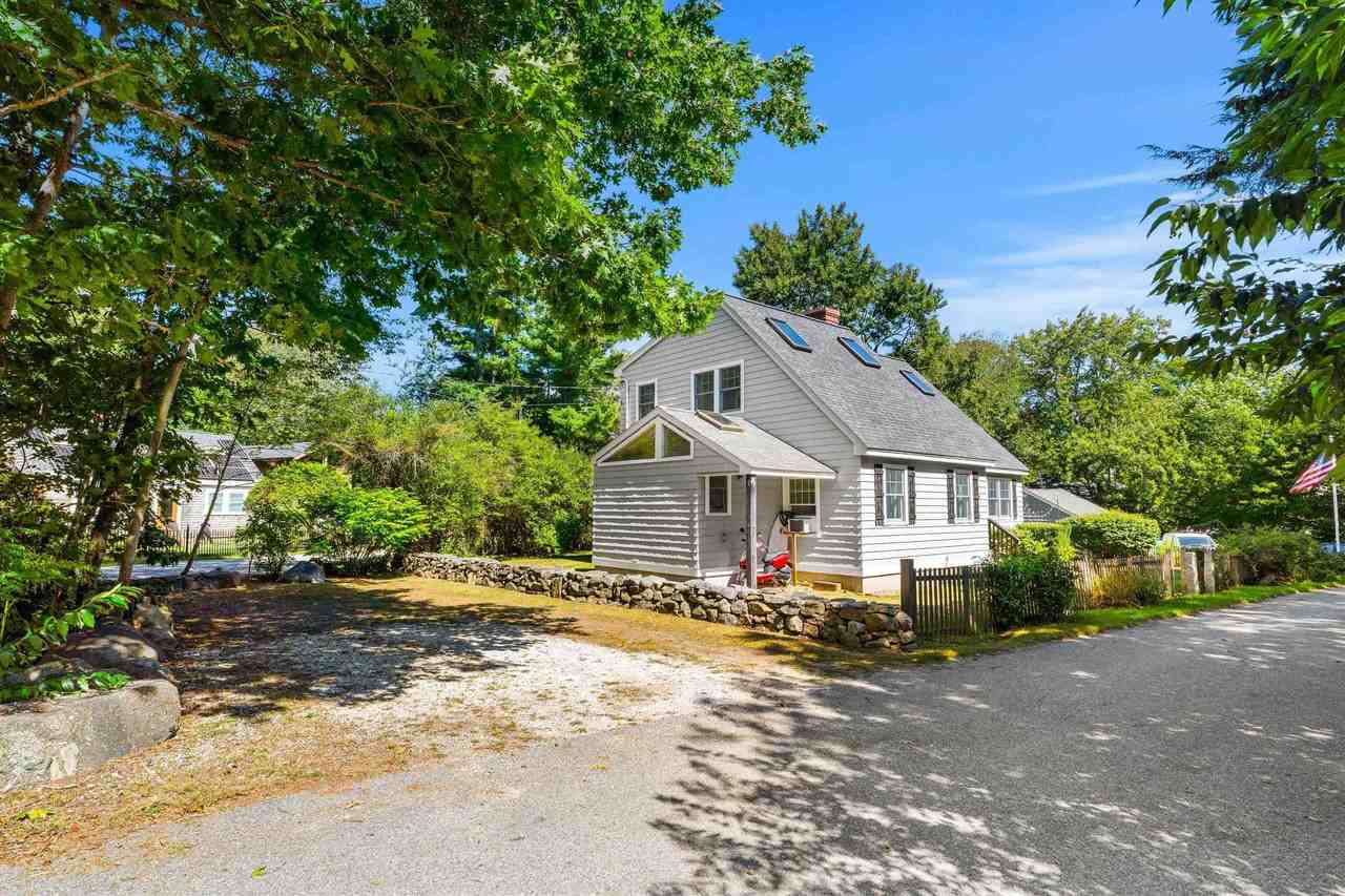 4 Moccasin Ln - Photo 3 of 44