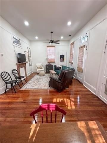 608 Spain St - Photo 3 of 17