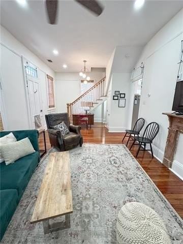 608 Spain St - Photo 4 of 17