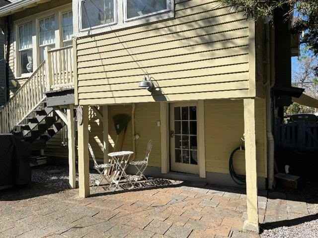 2433 Joseph St #B - Photo 2 of 18