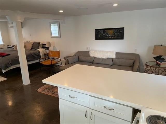 2433 Joseph St #B - Photo 5 of 18