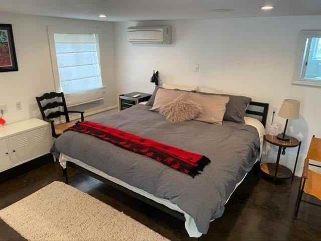 2433 Joseph St #B - Photo 6 of 18