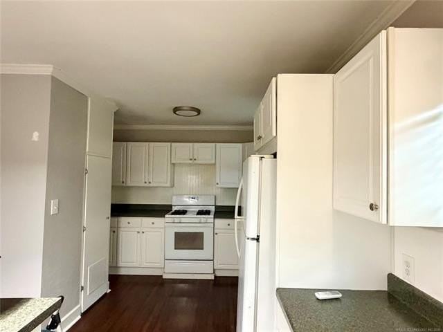 1630 S Columbia Pl - Photo 4 of 7