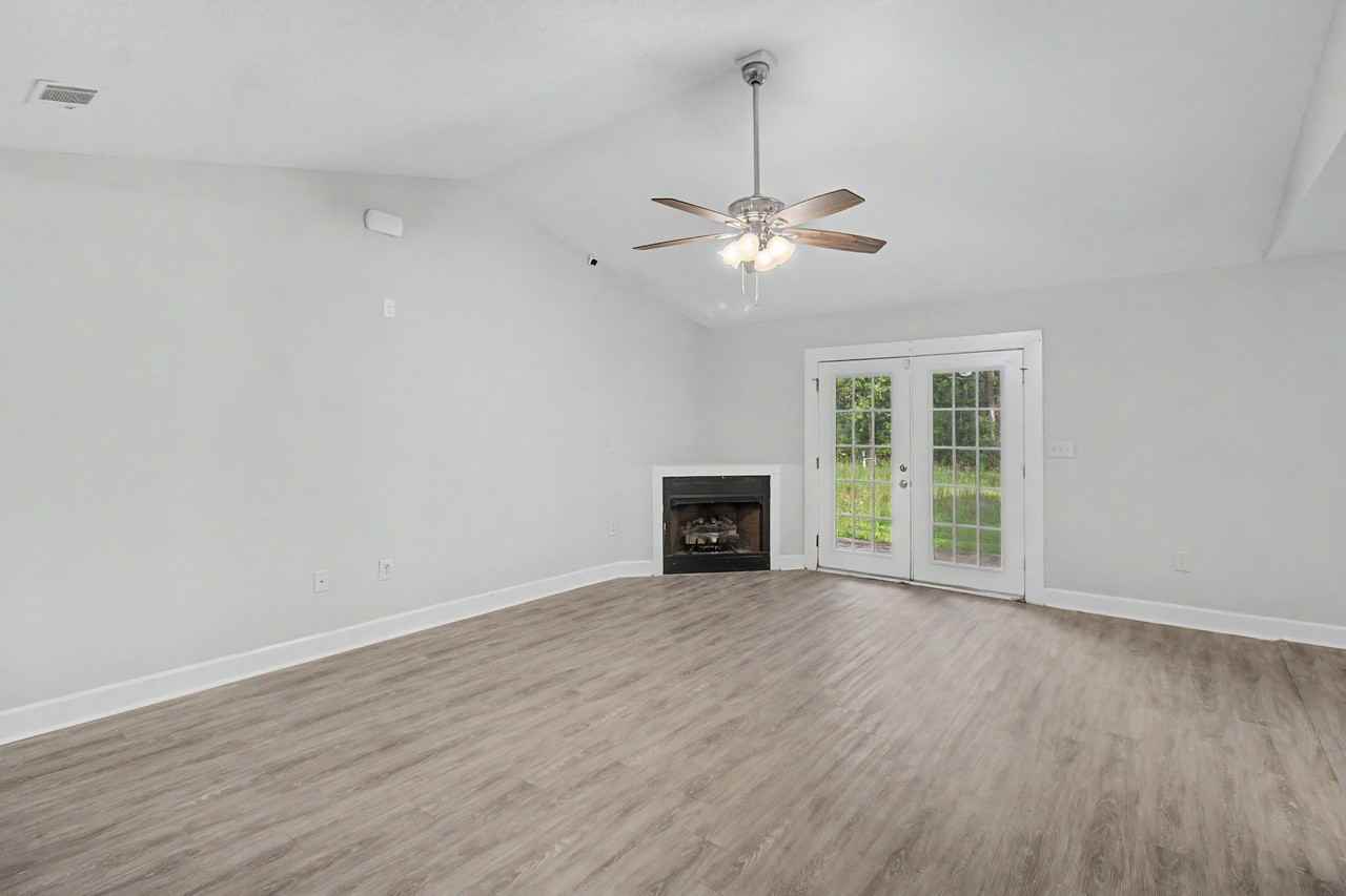 10179 Ga Highway 196 W #1 - Photo 6 of 34