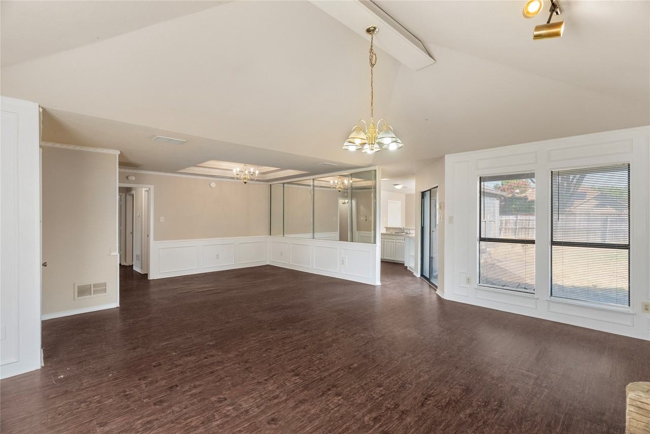 1933 Lavaca Trl - Photo 5 of 28