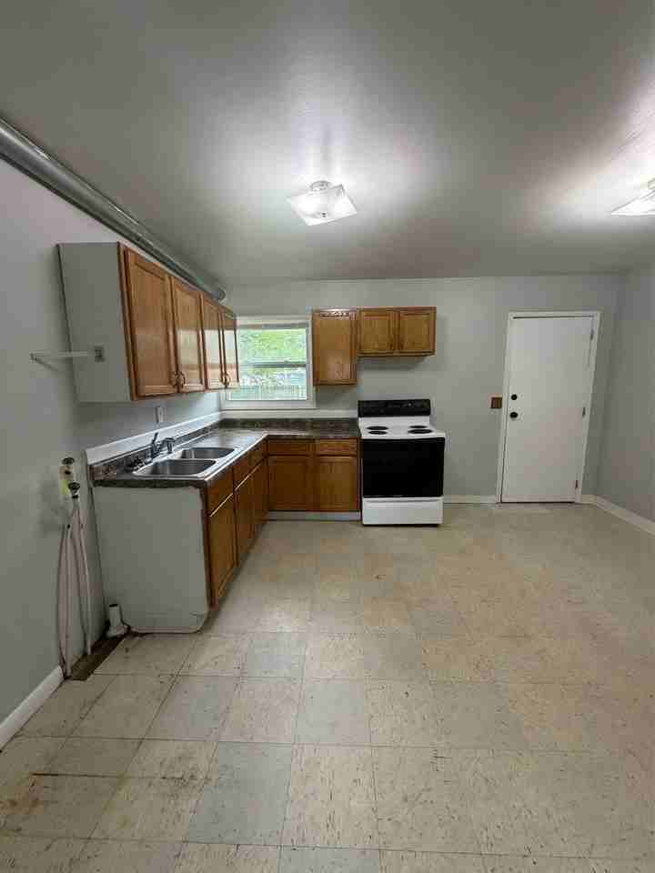 3003 Greenbelt Dr #1 - Photo 6 of 14