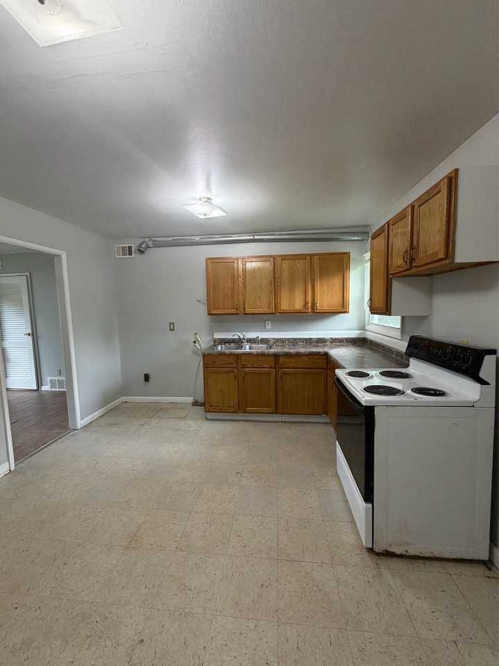 3003 Greenbelt Dr #1 - Photo 7 of 14