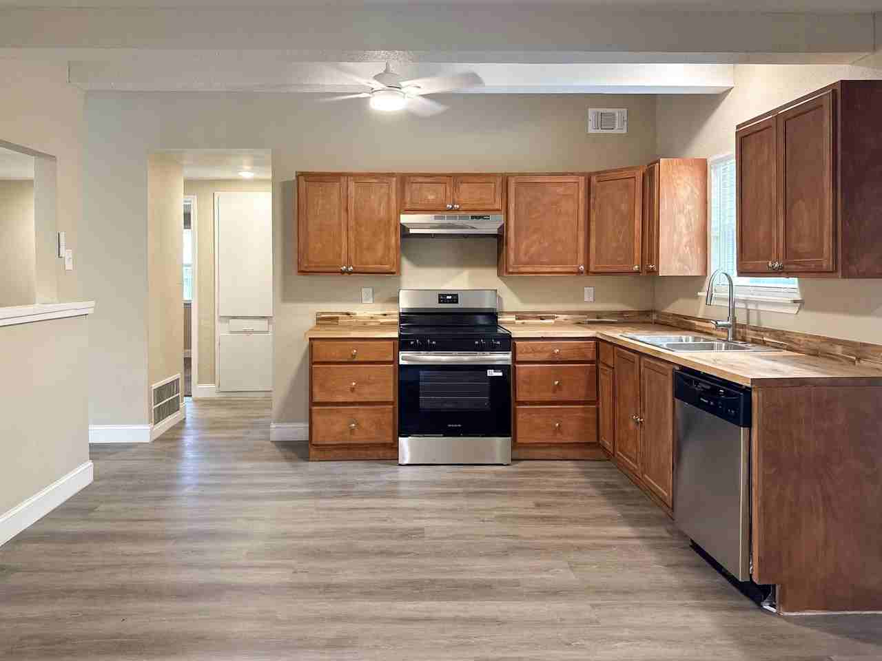 108 Jenny Kay Ln - Photo 6 of 17