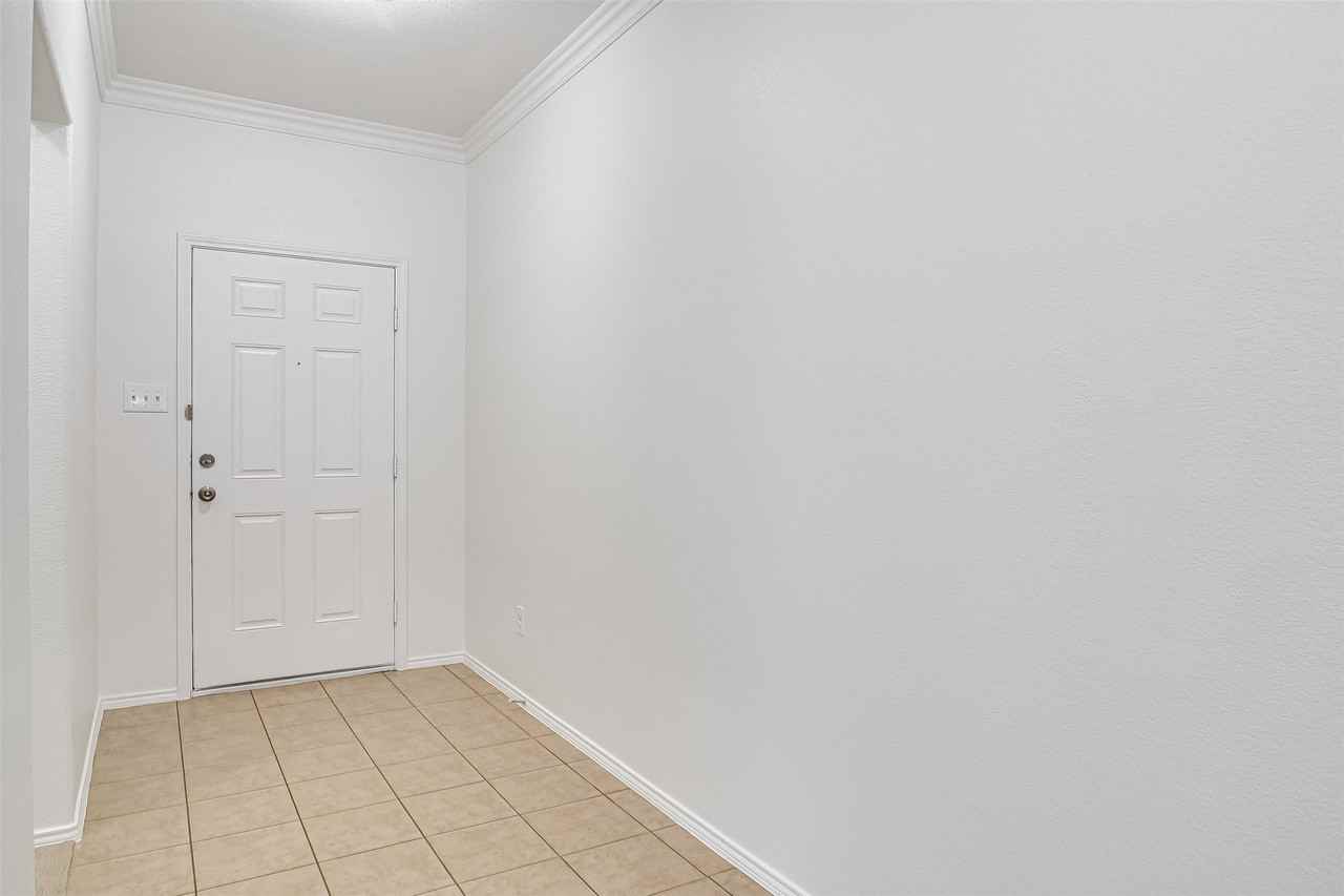 1521 Birds Eye Rd - Photo 2 of 27