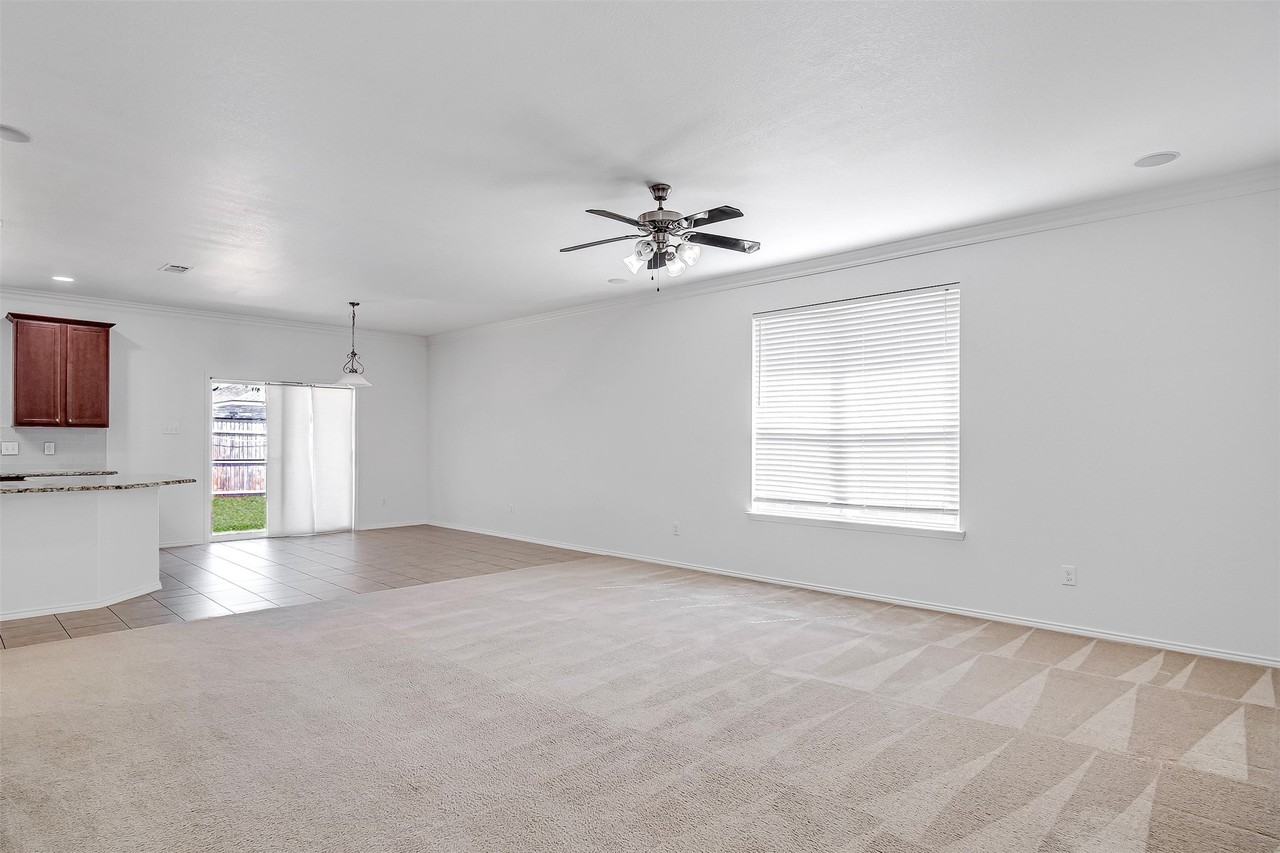 1521 Birds Eye Rd - Photo 6 of 27