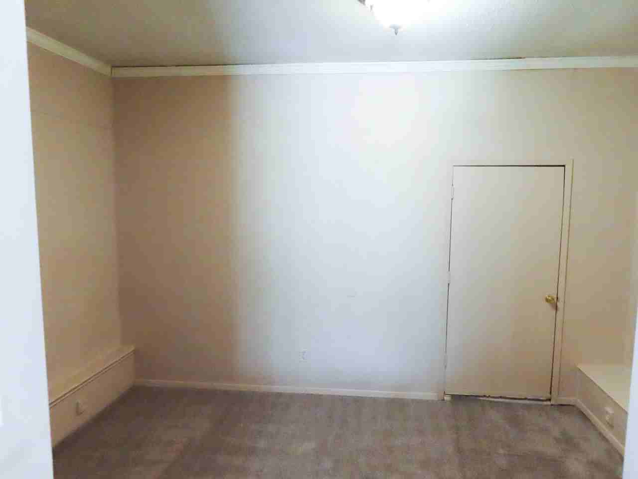 808 E Heath St - Photo 3 of 17