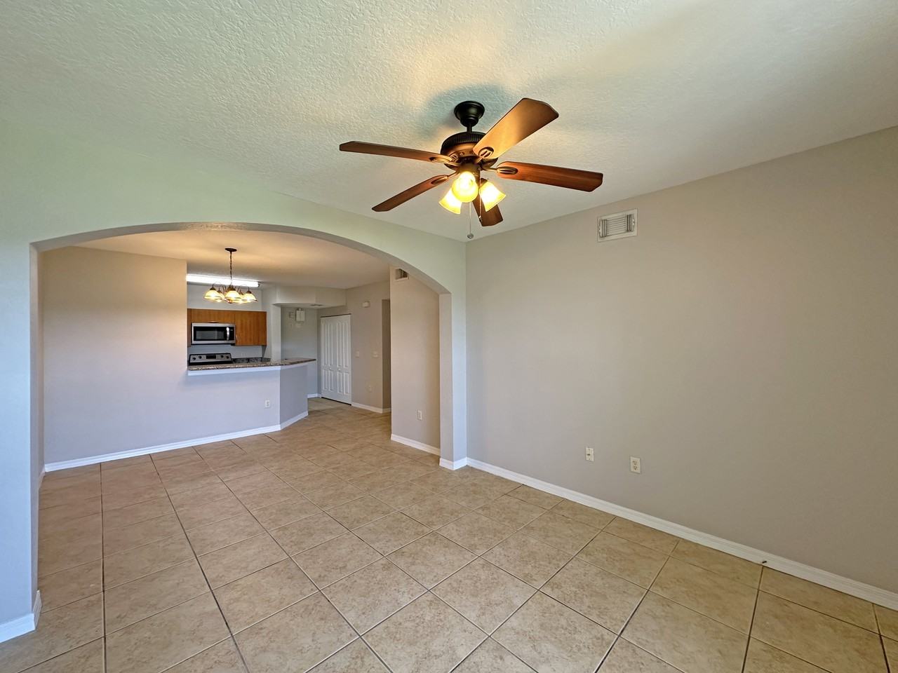 158 Sw Peacock Blvd #30-102 - Photo 4 of 38