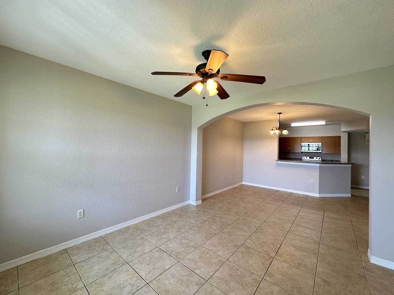 158 Sw Peacock Blvd #30-102 - Photo 5 of 38