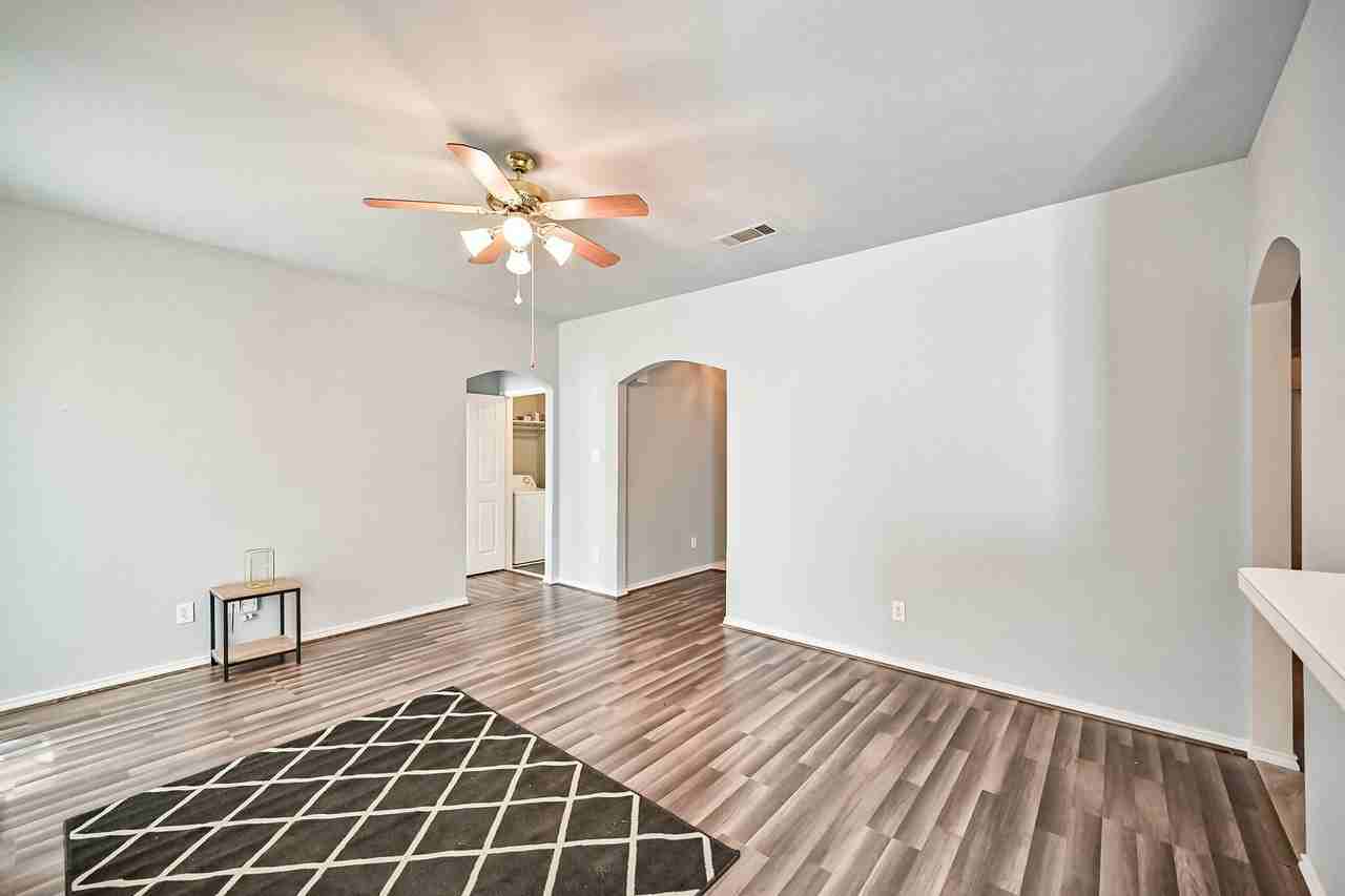415 Preston Dr - Photo 6 of 29