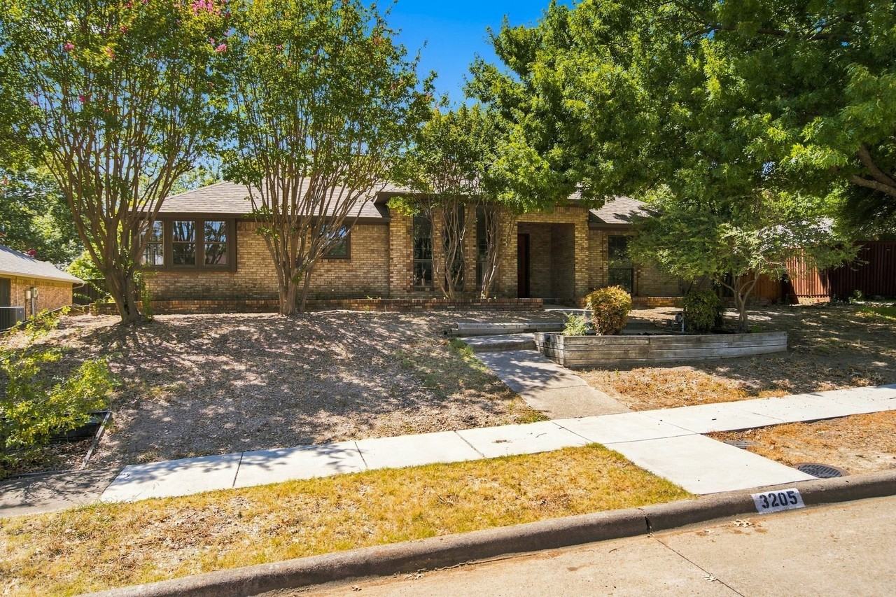3205 Wrangler Rd - Photo 2 of 30