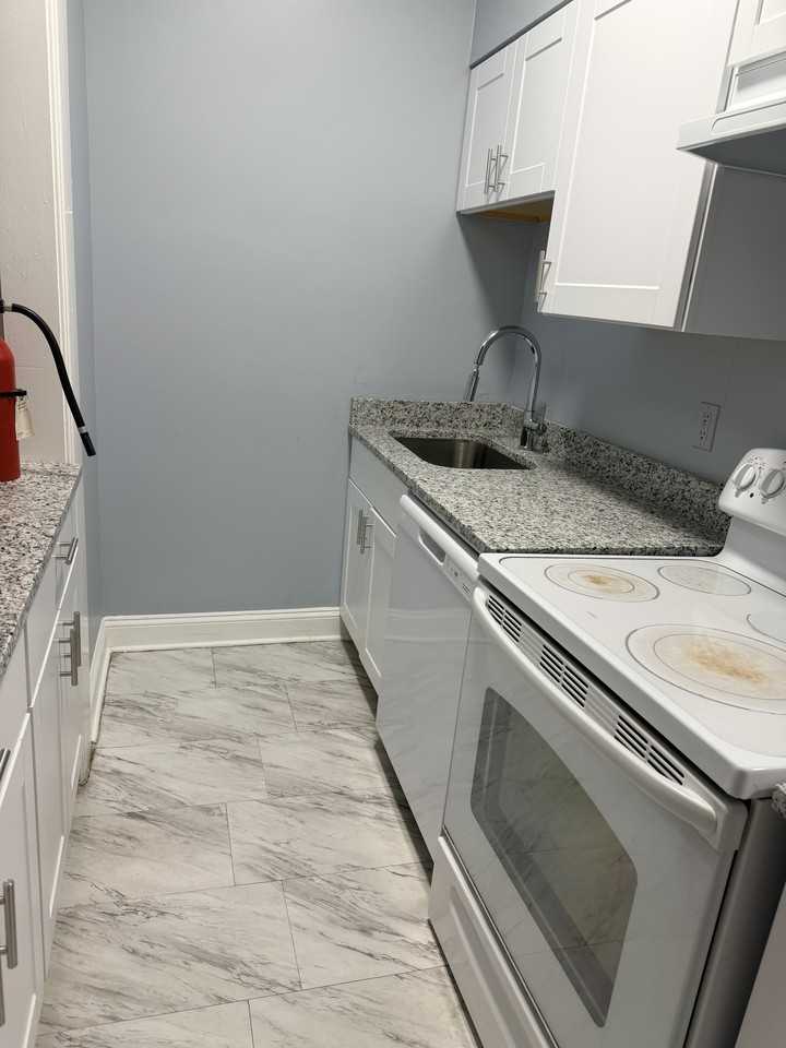 1005 Park Pl #2