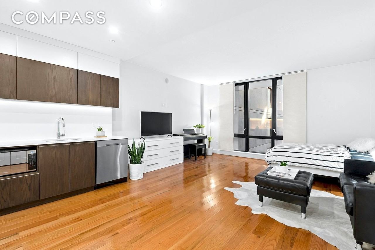 2100 Bedford Ave #2B - Photo 2 of 10