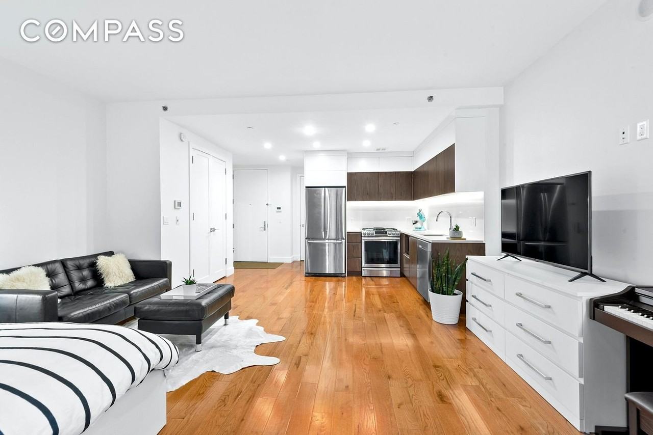 2100 Bedford Ave #2B - Photo 3 of 10