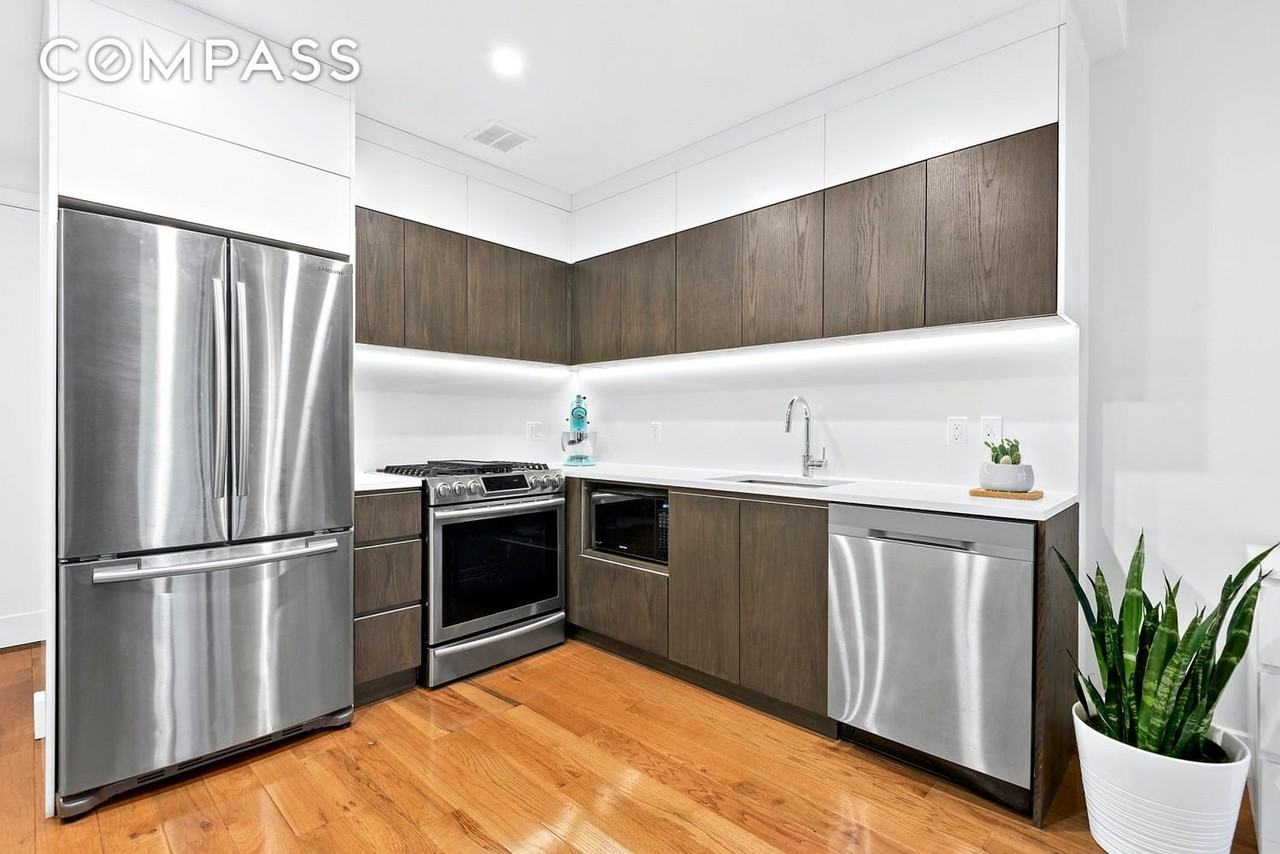 2100 Bedford Ave #2B - Photo 4 of 10