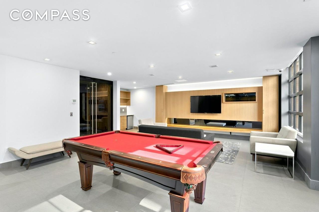 2100 Bedford Ave #2B - Photo 7 of 10