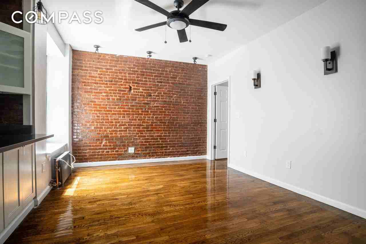 1182 Putnam Ave #1B - Photo 4 of 11
