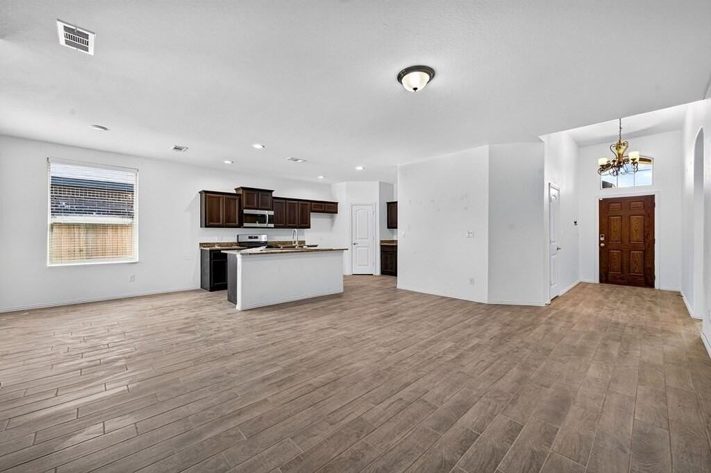 7305 Fossell Ranch Rd - Photo 3 of 18