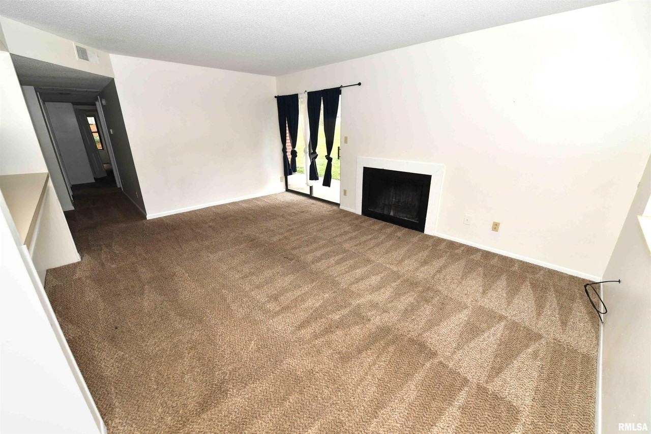 5734 N Autumn Ridge Ct #B - Photo 2 of 31