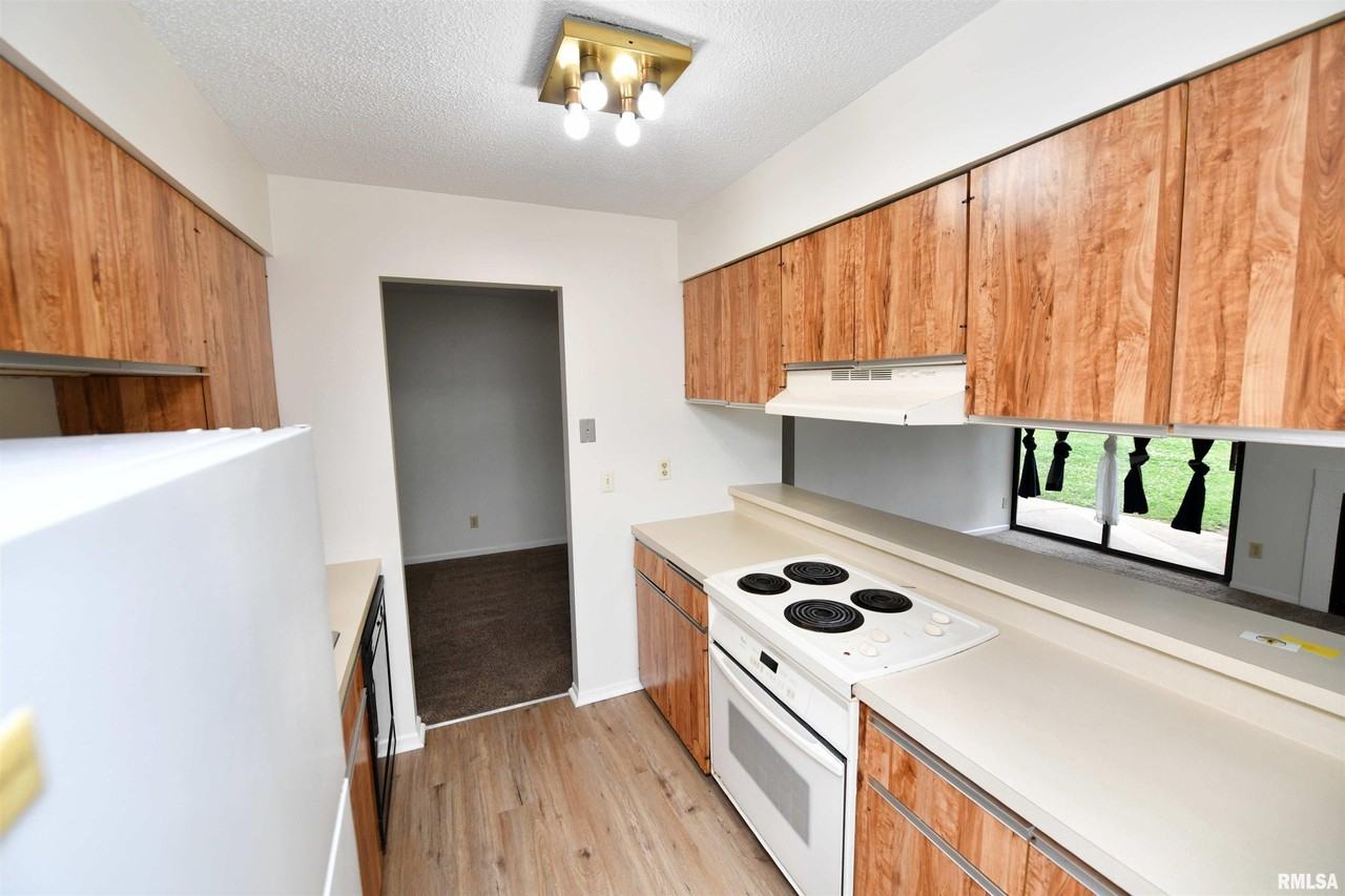 5734 N Autumn Ridge Ct #B - Photo 5 of 31