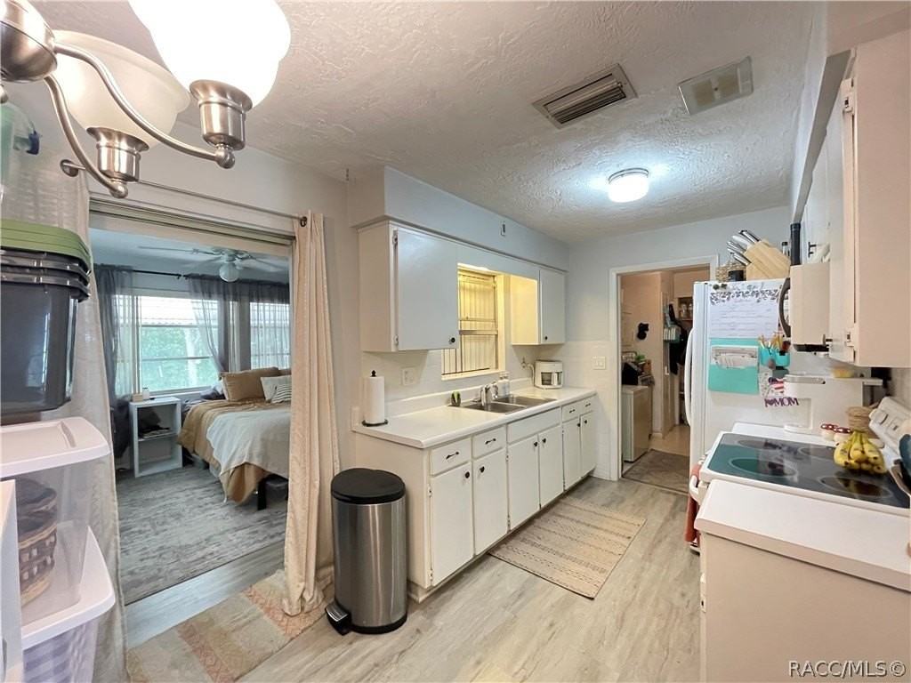 83 S Fillmore St - Photo 3 of 13