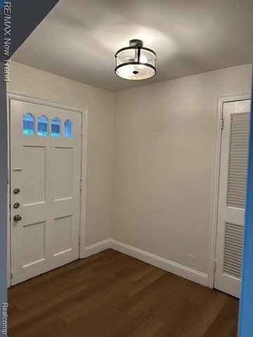4510 W Maple Rd - Photo 3 of 13