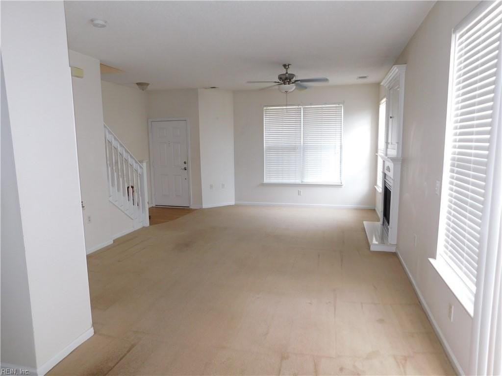 2381 Wessington Dr - Photo 5 of 33