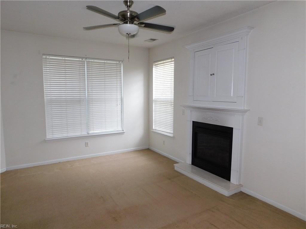 2381 Wessington Dr - Photo 6 of 33
