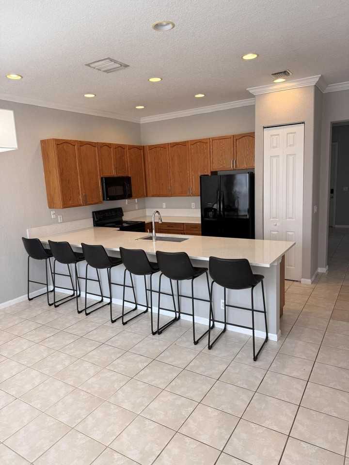 608 Nw 25th Ave - Photo 6 of 34