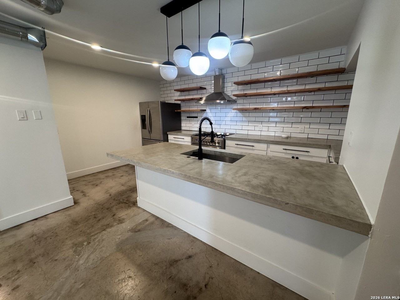 230 W Craig Pl #230 - Photo 7 of 29