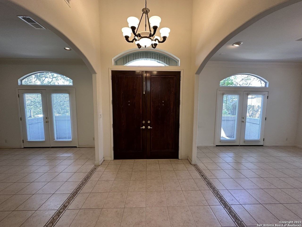29214 Lawrence Way - Photo 3 of 20