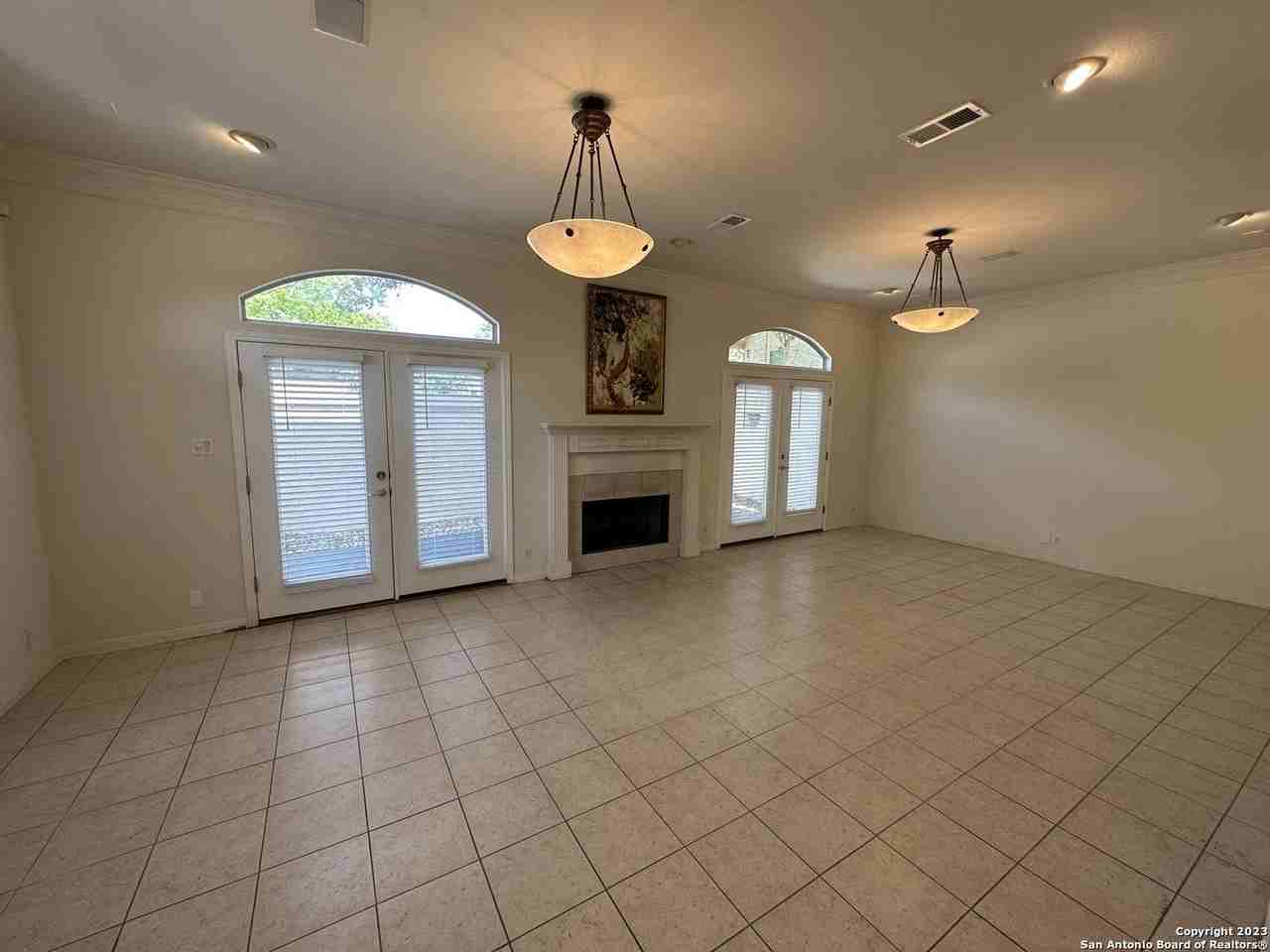 29214 Lawrence Way - Photo 4 of 20