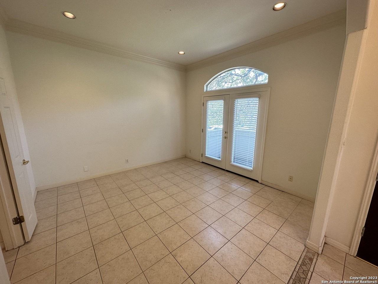 29214 Lawrence Way - Photo 6 of 20