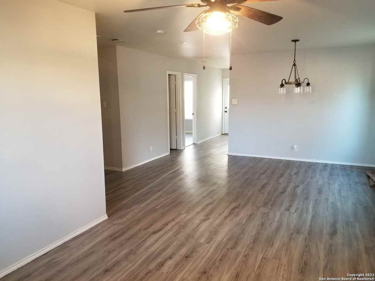 8531 Shaenfield Pl - Photo 5 of 22