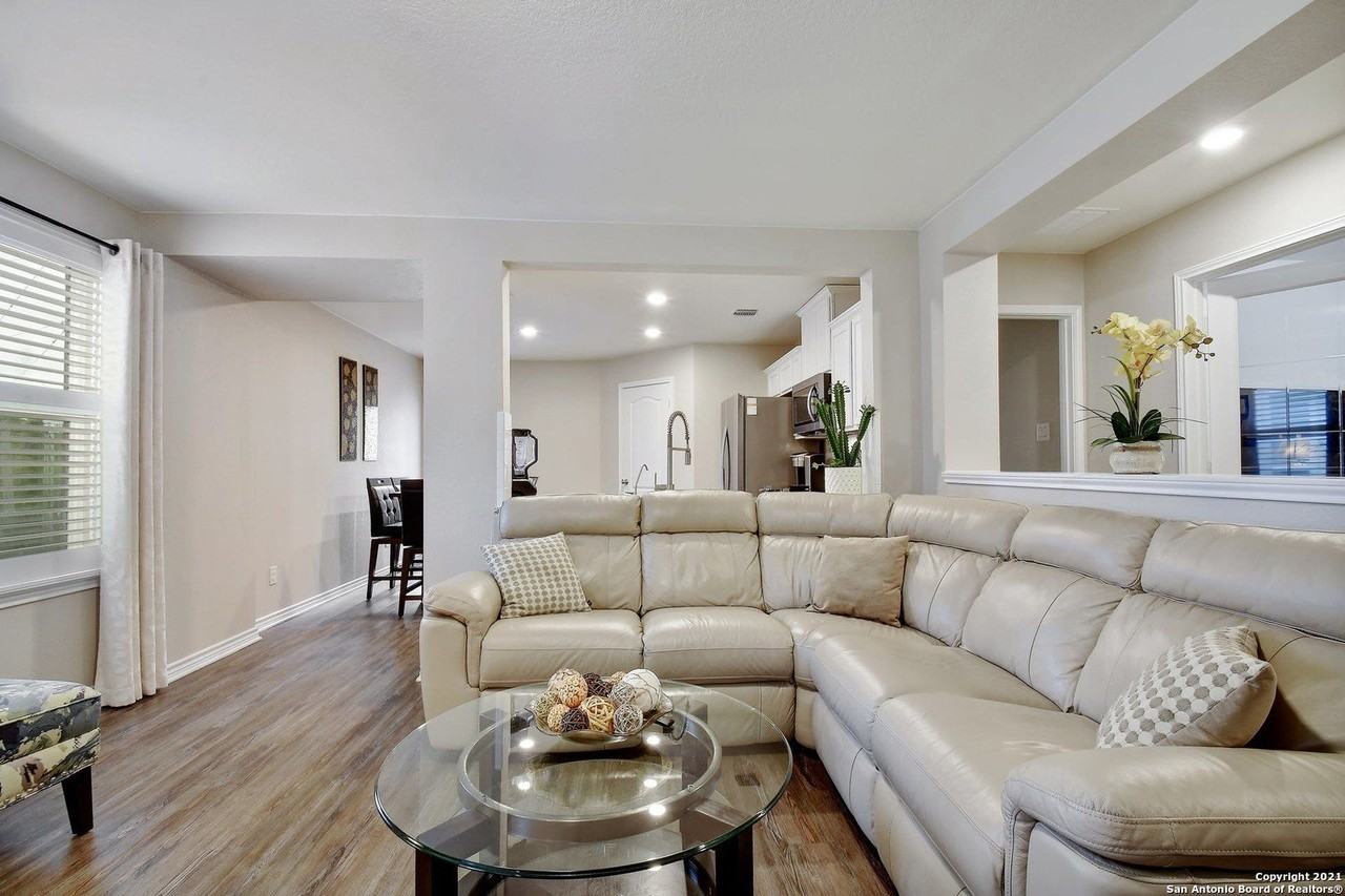 7231 Dulce Mdw - Photo 5 of 26