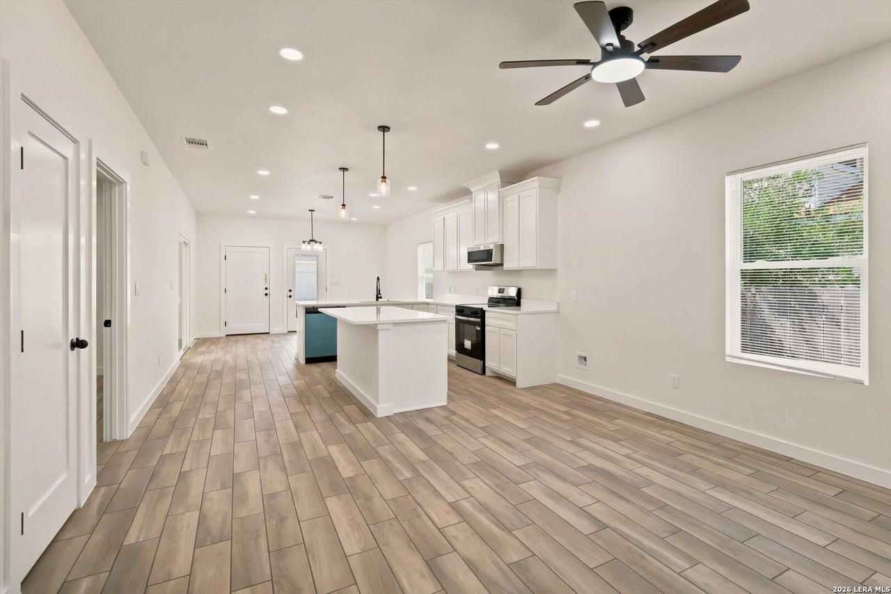 133 Lark Hill Rd - Photo 5 of 22