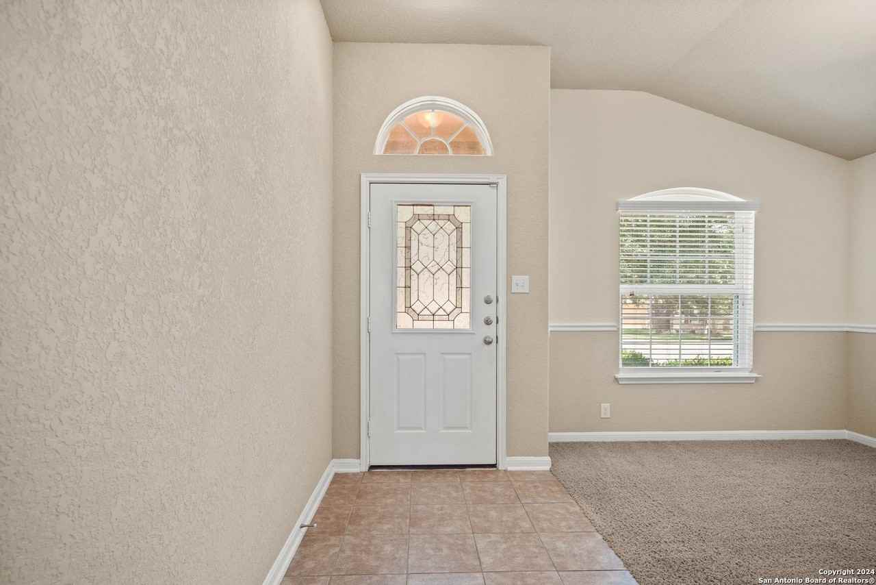 7234 Glen Ellen Bay - Photo 5 of 33