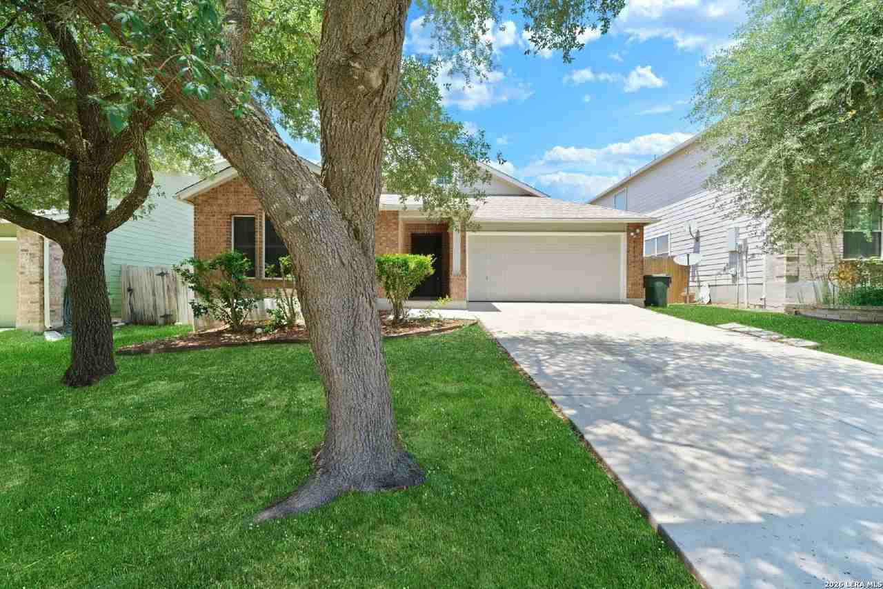 3413 Whisper Hvn - Photo 2 of 31
