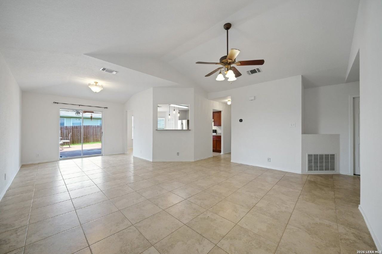 3413 Whisper Hvn - Photo 6 of 31