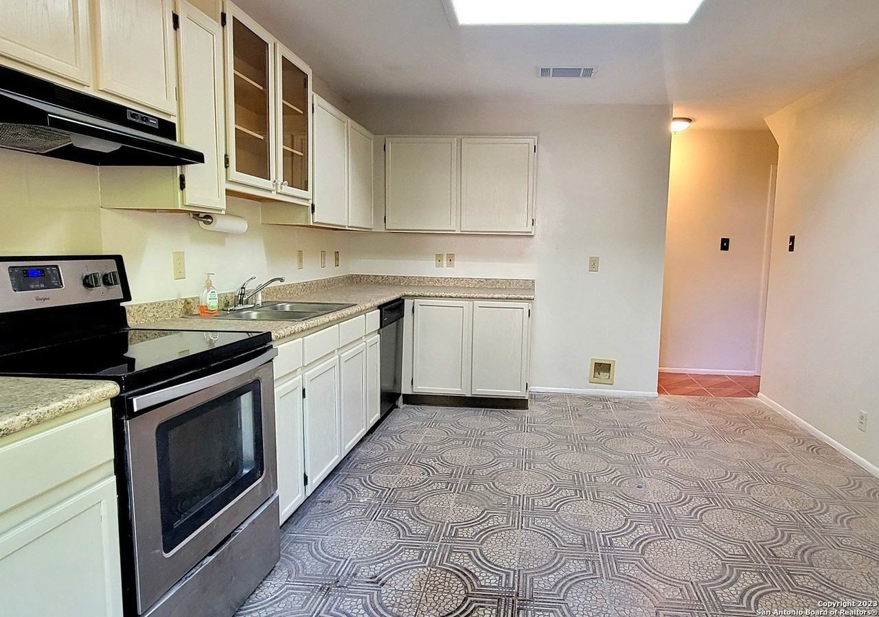 9411 De Sapin - Photo 7 of 15