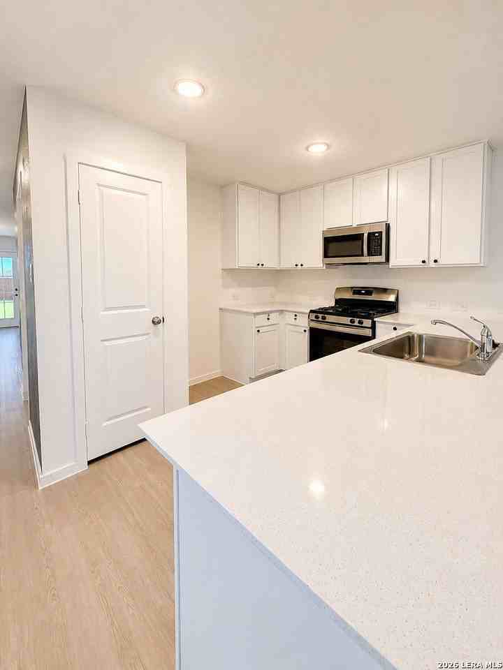 7665 Barcelo Way - Photo 4 of 22