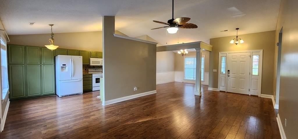 1159 Shoreland Dr - Photo 3 of 46