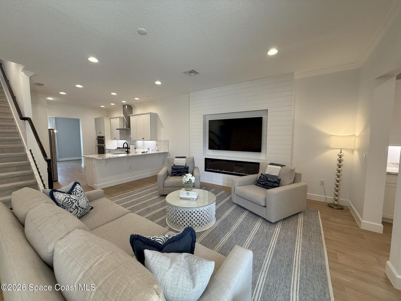 8367 Gullen Dr - Photo 3 of 30